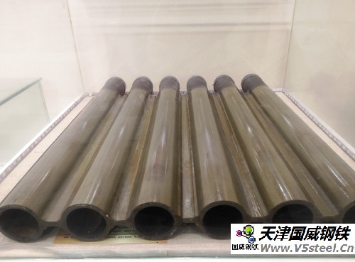 三期水冷壁2根排管/Φ45x6 內(nèi)螺紋 20G 長度6米/組（相當(dāng)于折算成單根就是12米），節(jié)距57mm，鰭片用Q235，厚度為6mm鋼板焊接，見附件示意圖；