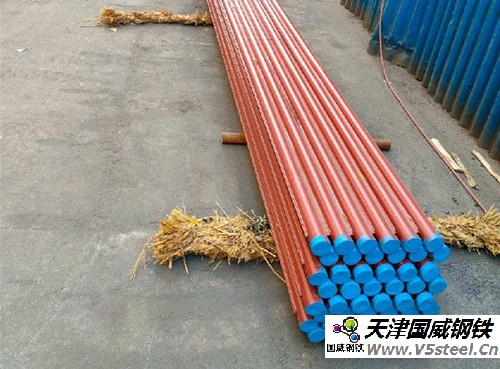 成排螺旋段水冷壁/40×7.5，5根水冷壁管一排，長6米，管節(jié)距55，6片鰭片連接，鰭片規(guī)格15×6，15CrMo